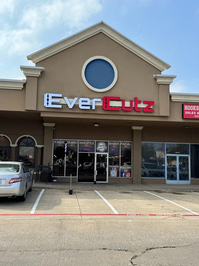 EverCutz Salon & Barbershop حلاق عربي