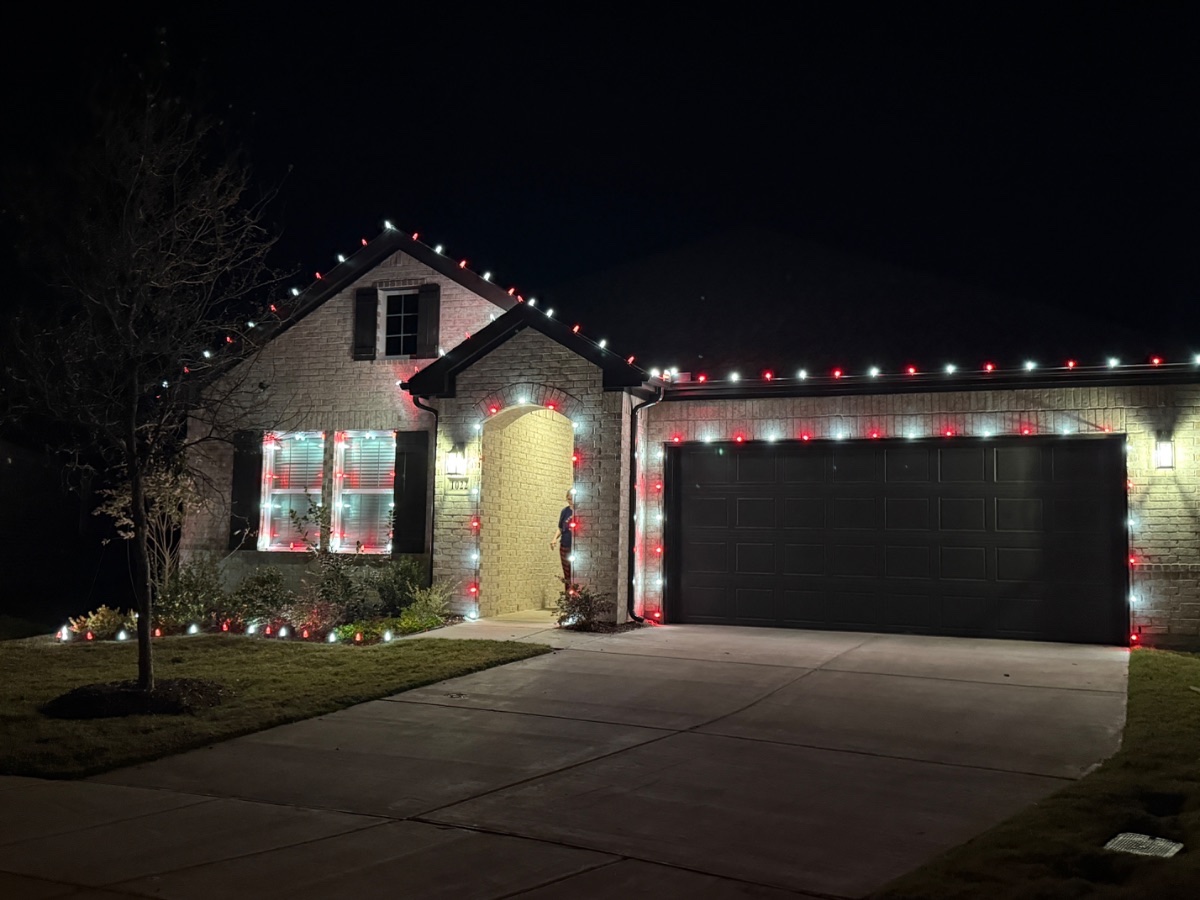 Rooftop Holiday Lighting gallery 3